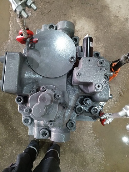 Насос основной для экскаватора CAT 336