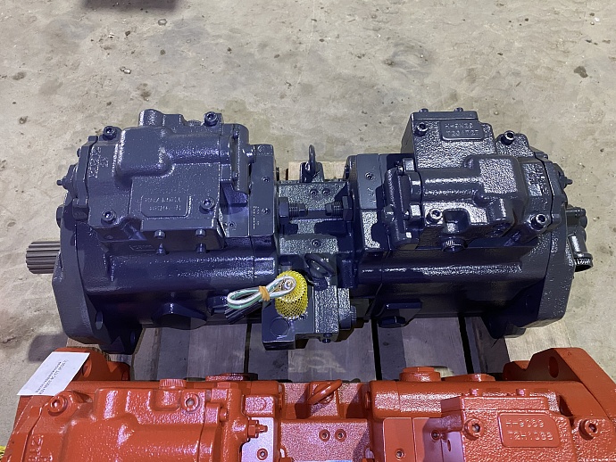 Насос основной для экскаватора Volvo EC290