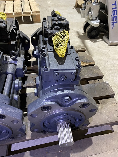 Насос основной для экскаватора Volvo EC250