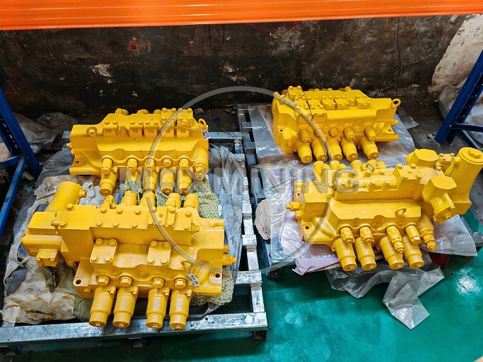 Распределительный клапан для экскаватора Komatsu PC1250