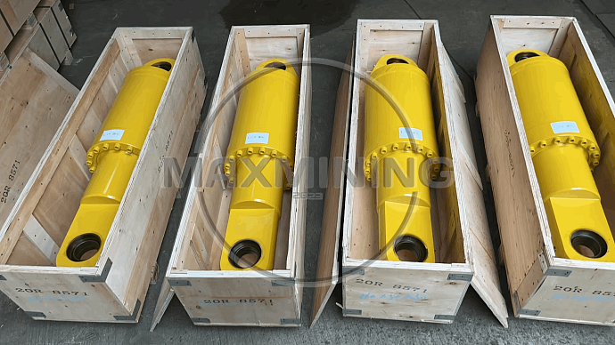 Гидроцилиндр задней подвески для самосвала CAT 773E