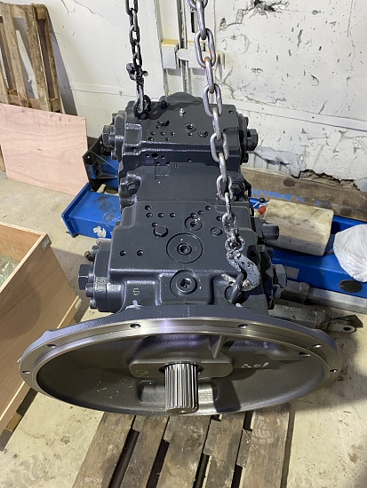 Насос основной для экскаватора Komatsu PC400-7