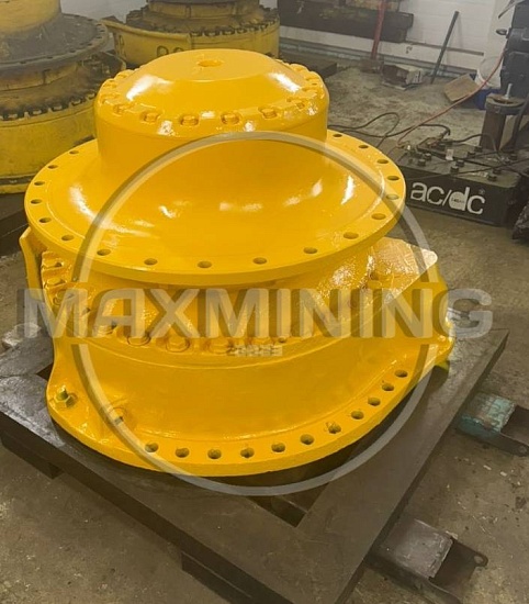 Редуктор хода левый для экскаватора Komatsu D375A-6