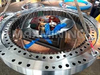 Опорно-поворотное устройство для экскаватора CAT 374D 