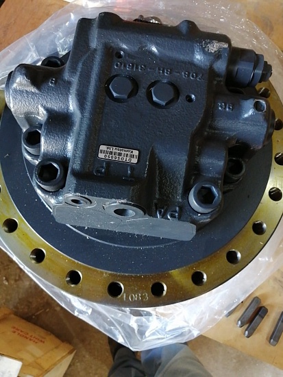 Гидромотор редуктора хода для экскаватора Komatsu PC300-8