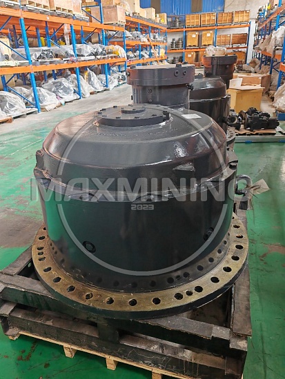 Редуктор хода в сборе с гидромотором для экскаватора Komatsu PC4000 Аналог