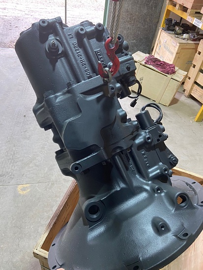 Насос основной для экскаватора Komatsu PC400-6