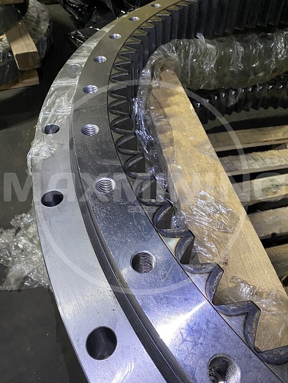 Опорно-поворотное устройство для экскаватора Hyundai R330LC-9S