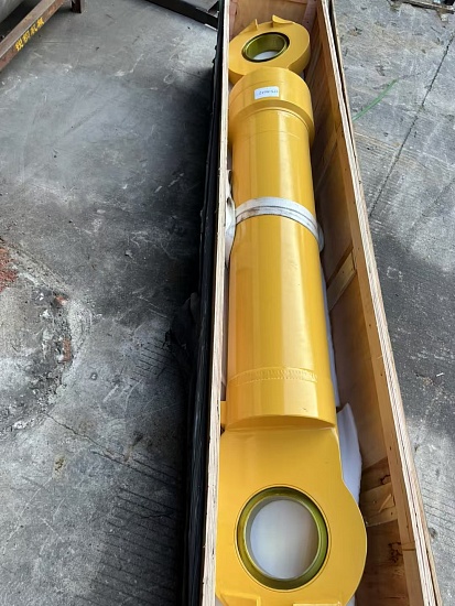 Гидроцилиндр подъема стрелы для фронтального погрузчика CAT 988H