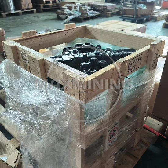 Гидромотор редуктора хода для экскаватора Komatsu PC2000-8