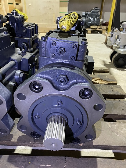 Насос основной для экскаватора Volvo EC250