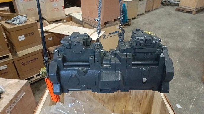 Насос основной для экскаватора Volvo EC700