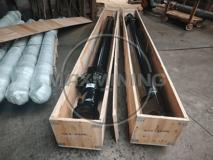 Гидроцилиндр ковша для экскаватора CAT 365B