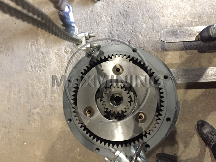 Редуктор поворота для экскаватора Hitachi ZX200-1