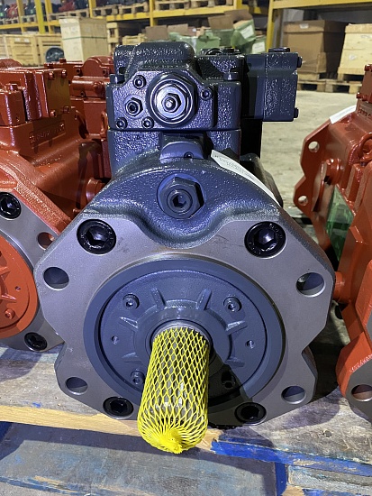 Насос основной для экскаватора Volvo EC460