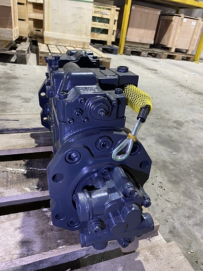 Насос основной для экскаватора Volvo EC180